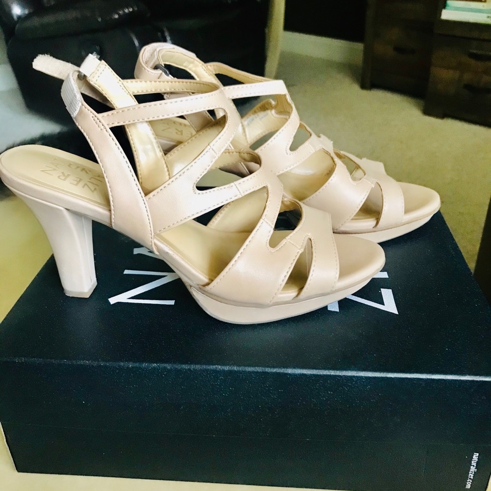 Women’s Naturalizer Heels